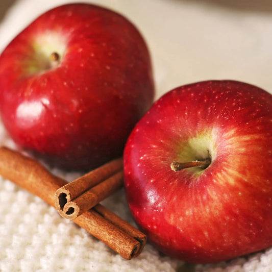 Apple Cinnamon Macarons (Pack of 6)